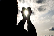 “炮轰”风波后,丁俊晖两连胜横扫,闯入利雅得锦标赛8强九派新闻.